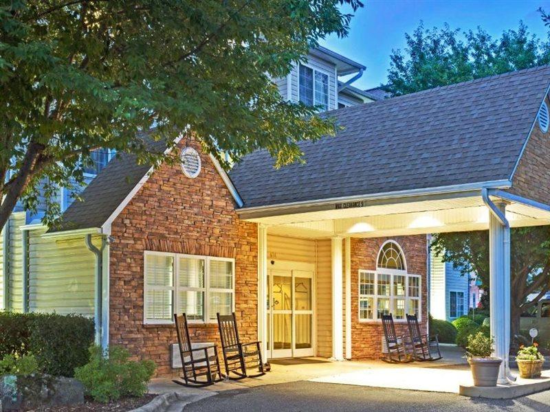 Microtel Inn & Suites By Wyndham Cherokee Exterior foto