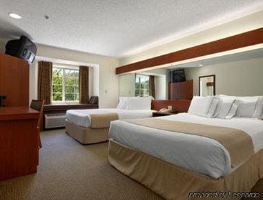 Microtel Inn & Suites By Wyndham Cherokee Quarto foto
