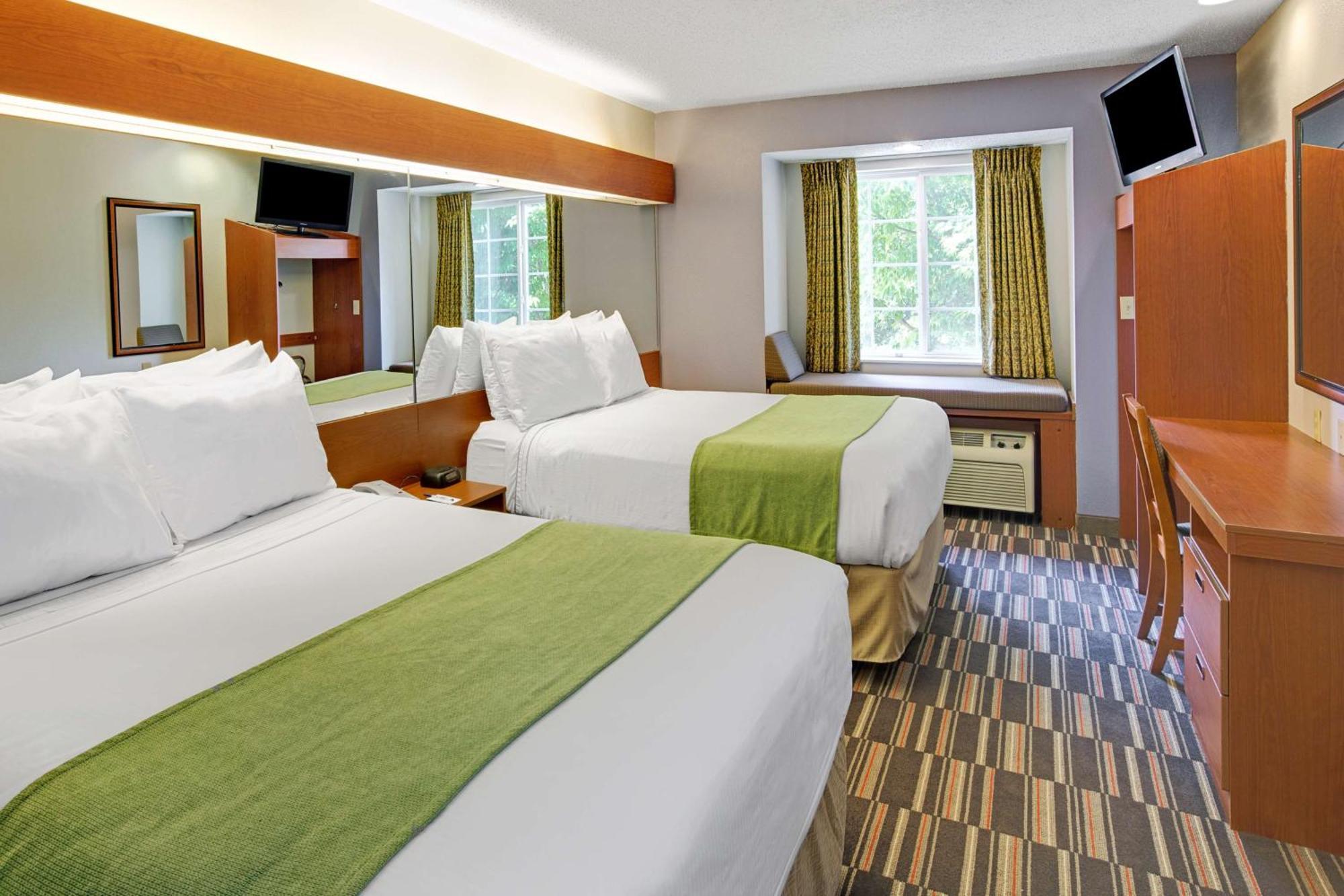 Microtel Inn & Suites By Wyndham Cherokee Exterior foto